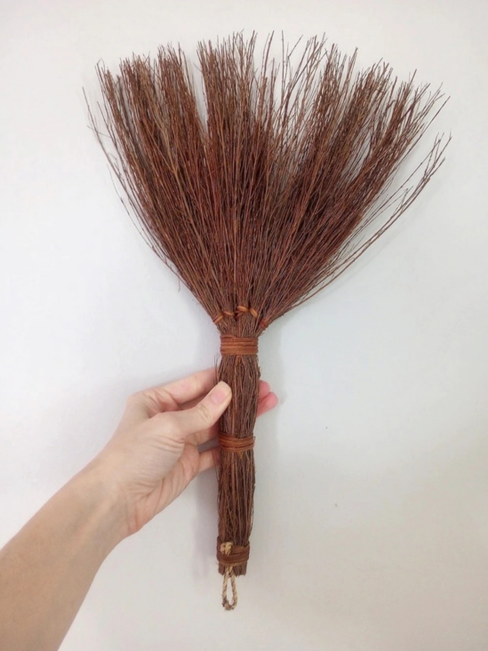 Cute Hanging Broom 🧹 🎃